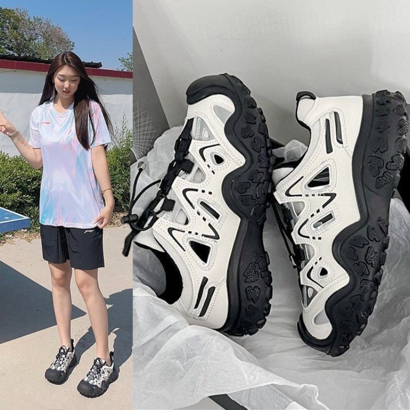 Ladies Outdoor Trekking Sneake - Guipure Lace Panel ulasan dan harga